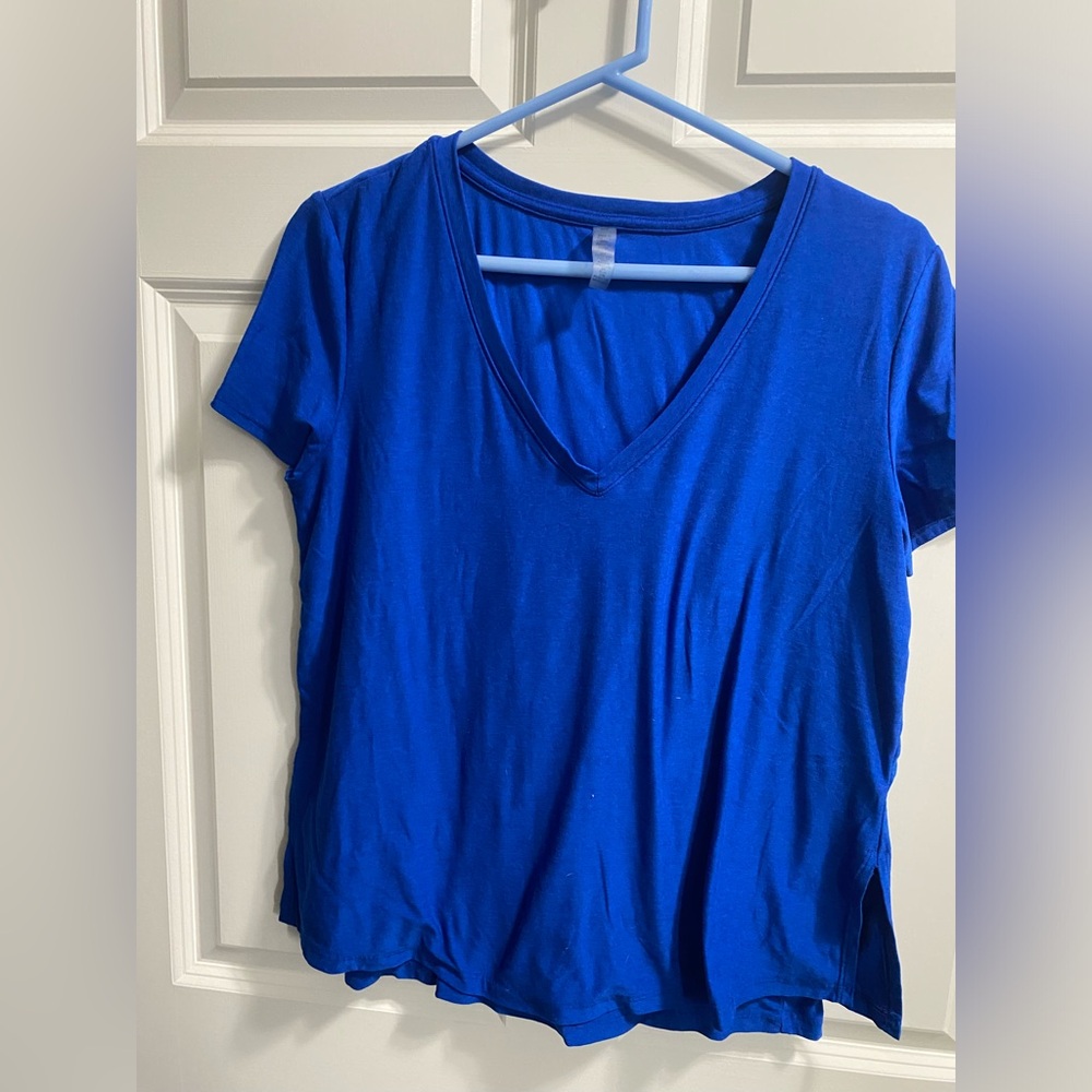 T-shirt made for nursing mamas!